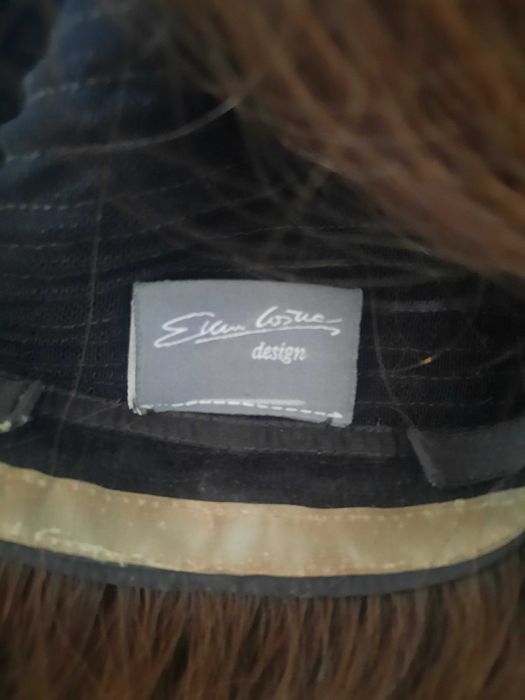 Peruca cabelo natural, cor castanho, como nova, marca Ellen Wille