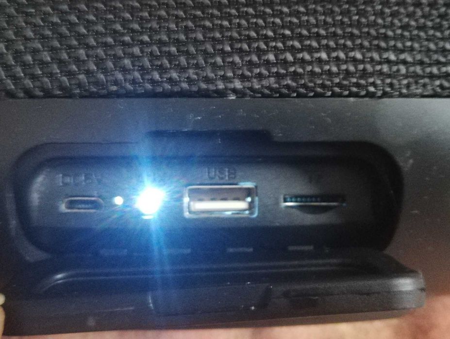 Bluetooth колонка JBL Charg 4 улучшенная