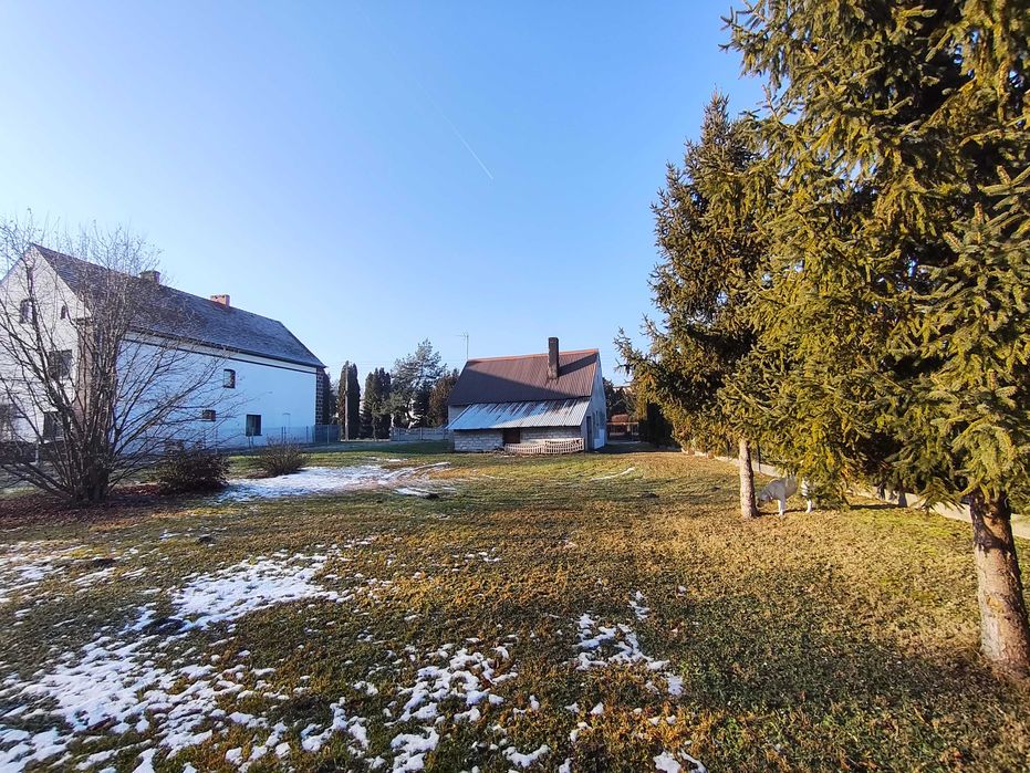 Sprzedam działkę budowlaną 9 ar