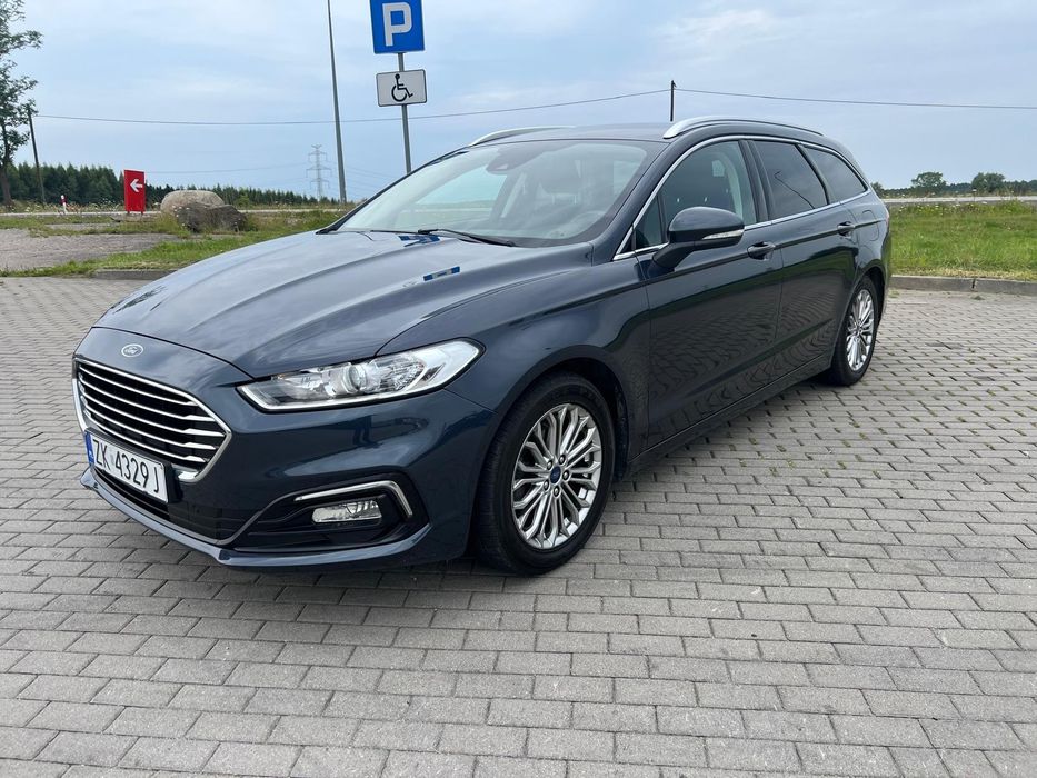 Ford Mondeo 2,0 benzyna Hybrid automatik CVT vat 23 %