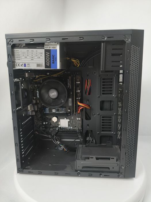 Ryzen,Komputer do biura/gier,Radeon™ Vega 3, 16 GB,SSD,Win 11 Pro