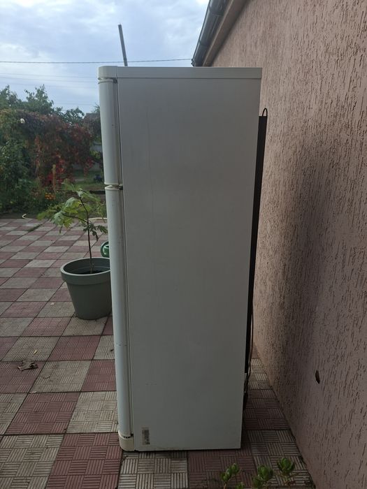 Холодильник Indesit RA32G