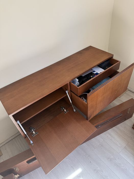Cama mesinhas cabeceira e comoda