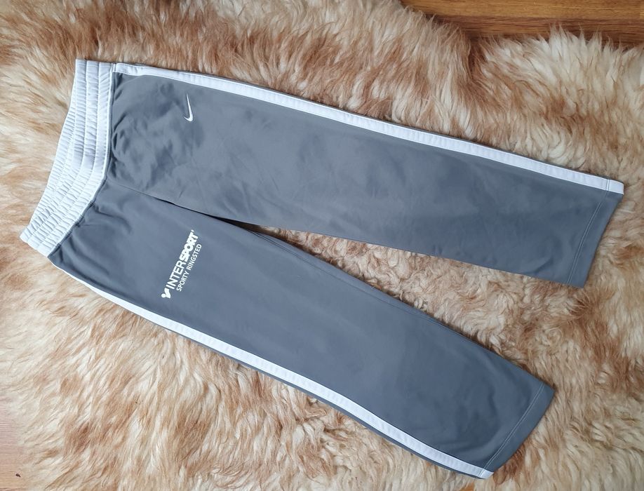 Luźne spodnie z szeroką nogawką Nike 134
