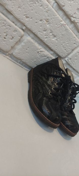 Ботіночки для дівчинки