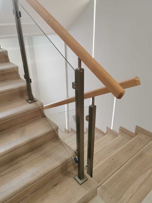 Balustrady Zadaszenia Nierdzewne Malowane Szklane