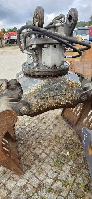 Pinça Liebherr - Acessório Giratória