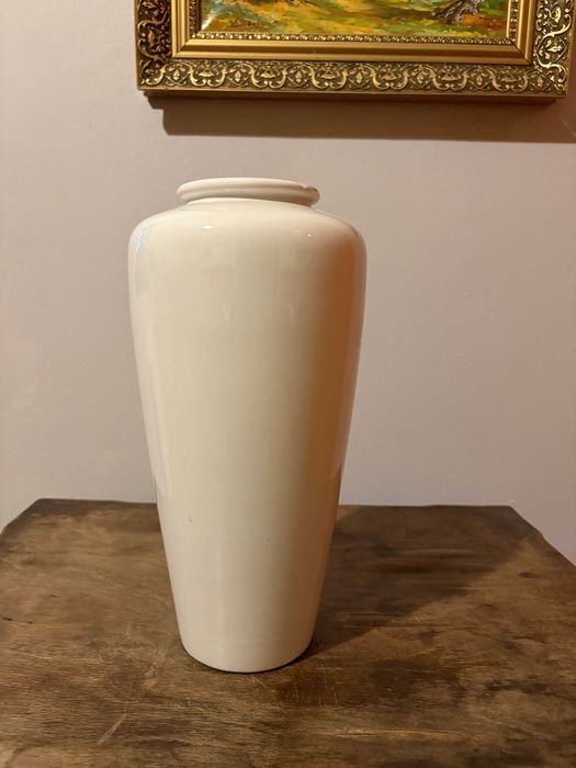 Klasyczny wazon porcelanowy w kształcie wazy wys.26 cm