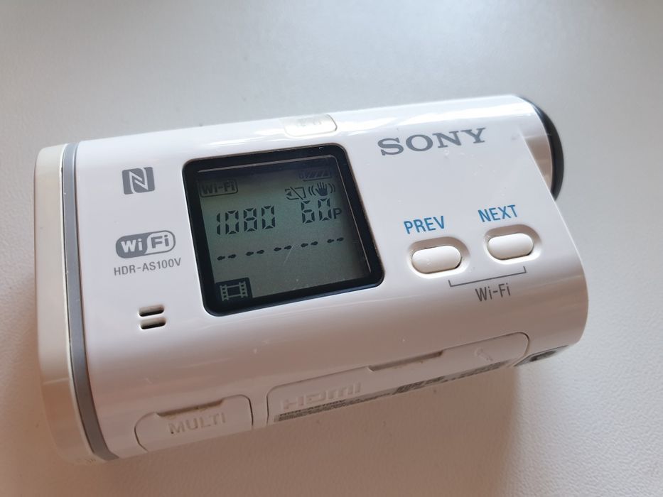 Екшн-камера Sony HDR-AS100V + комплект аксесуарів