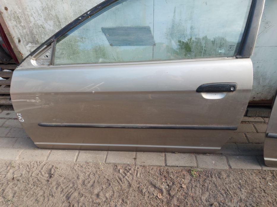 Drzwi prawe lewe honda Civic 7 coupe em2 yr528m nh623m nh675p