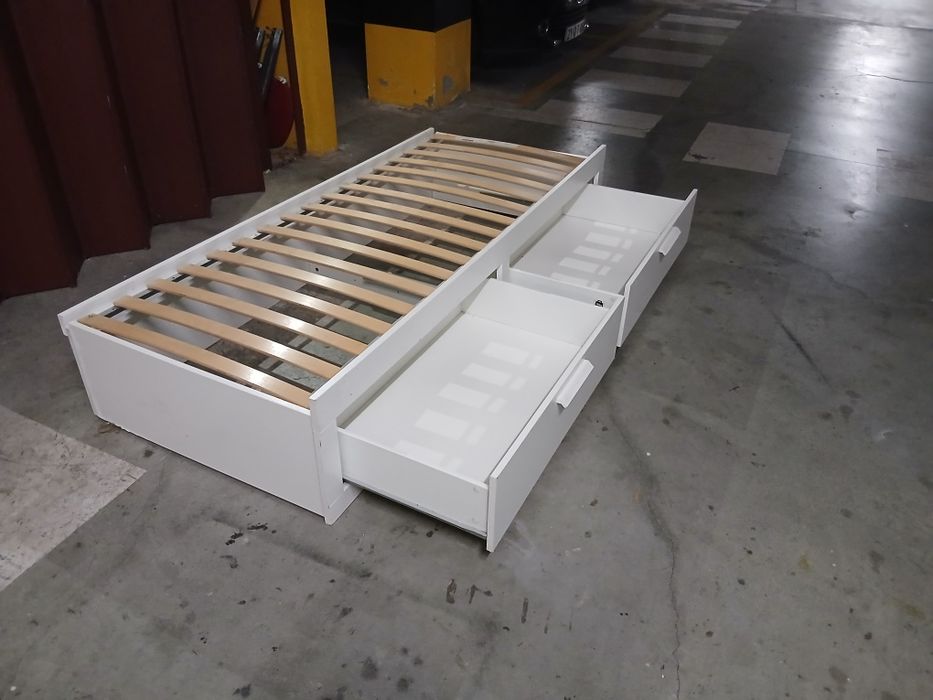 Cama solteiro com 2 gavetões