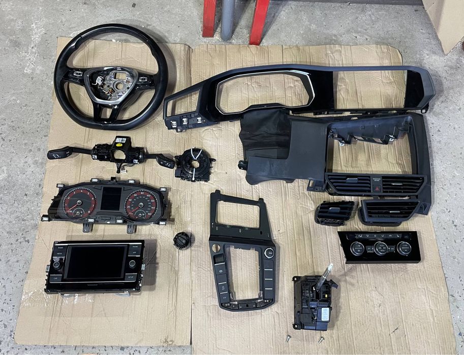 Приборна панель, магнітофон VW Jetta 7 Джетта 7