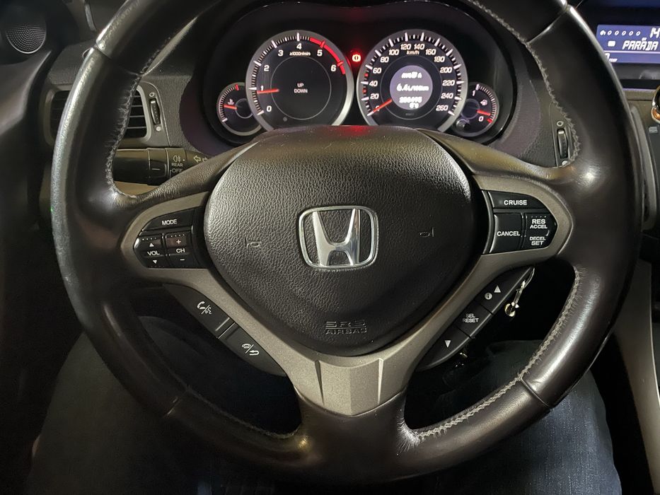 Honda Accord 2,2 iDTEC wersja Executive - bezwypadkowy, 190KM