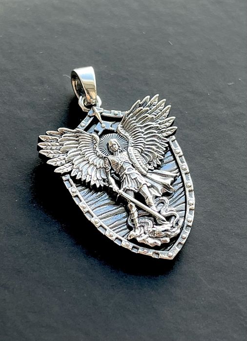 Кулон архангел Михаіл