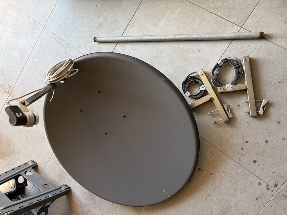 Antena TV SAT + konwerter wraz z mocowaniami