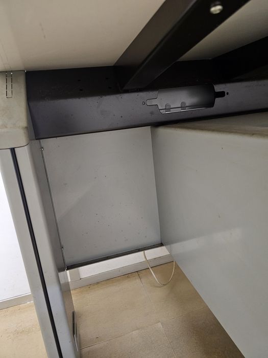 Bloco de Gavetas Metálico Suspenso para Secretária – 2 Gavetas com Chave