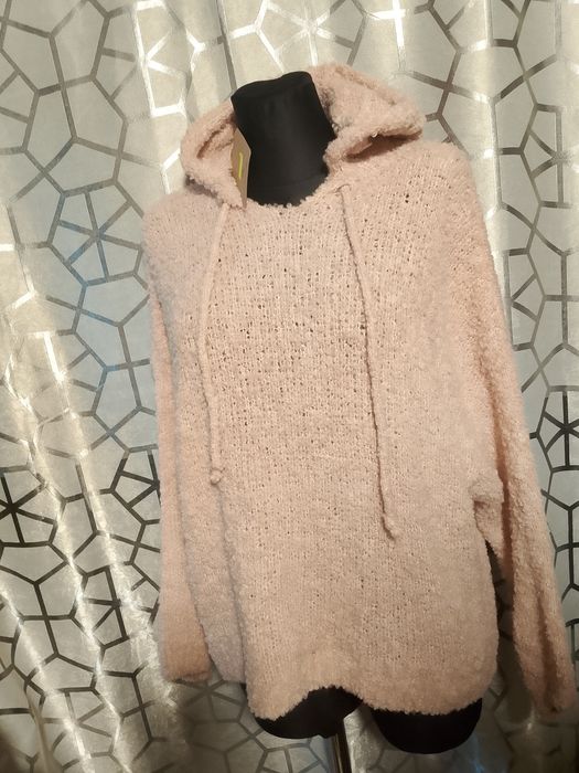 Bukla Pudrowy sweterek