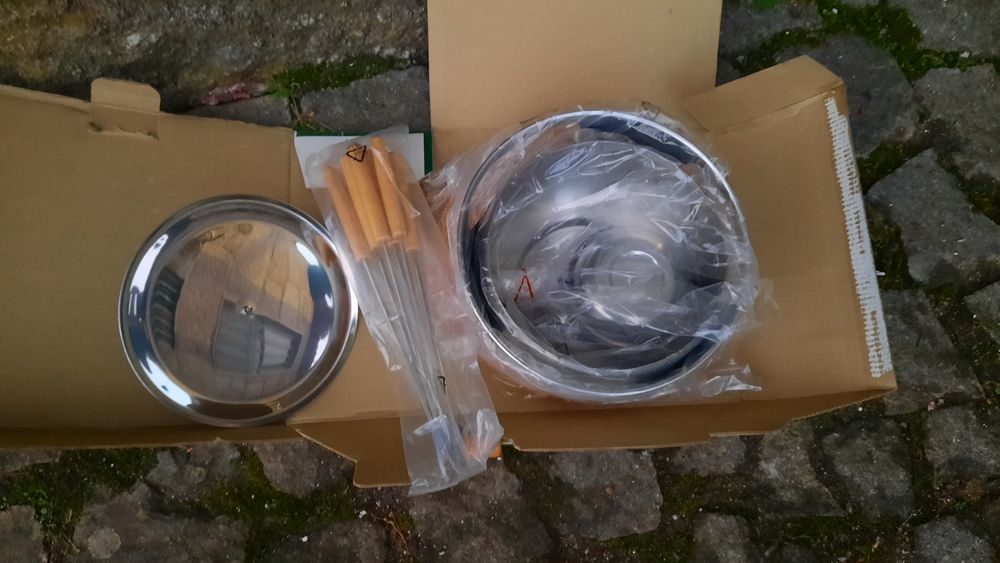 Panela de fundu, nova