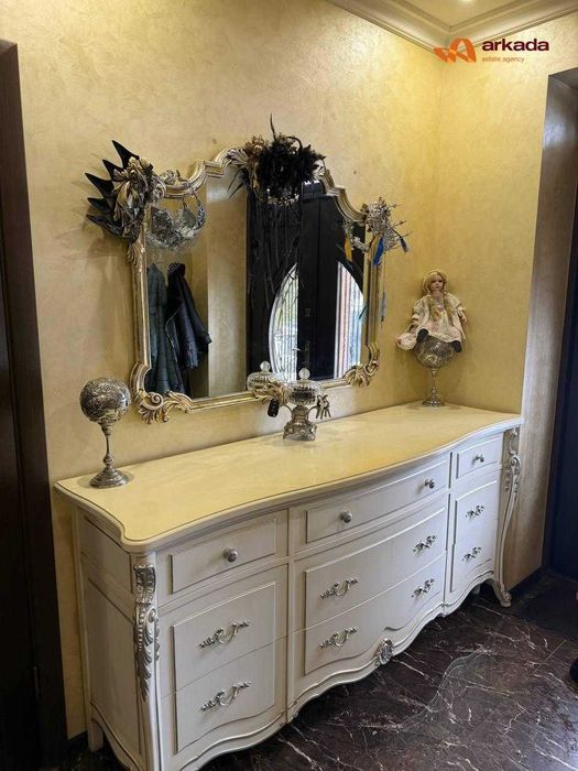 Просторий будинок із відпочинковим комплексом. Продаж