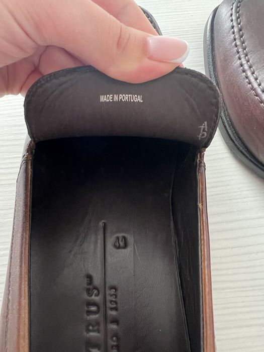 Шкіряні чоловічі туфлі-лофери фірми ecco