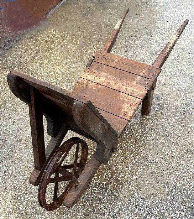 Carro de mão em madeira para restauro, medidas:170X83X52 cm