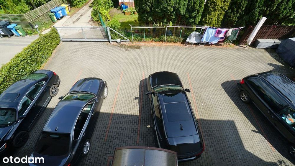 4 pokojowe, bezczynszowe, z miejscem postojowym