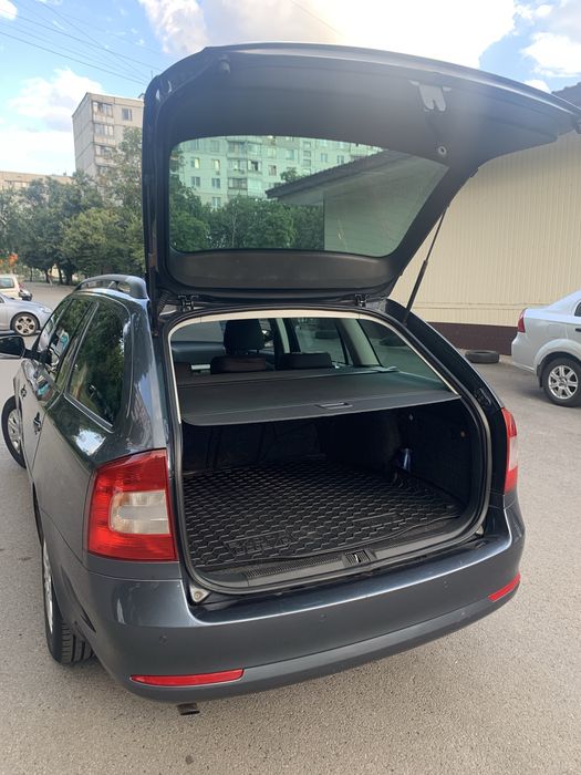 Skoda Octavia 2009 VIN TMBHA61Z4A8009917 фото оголошення 5 з 24