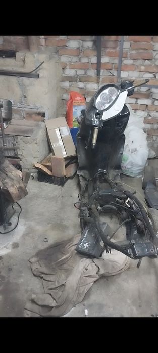 апрілія леонардо 125 сс по запчастях