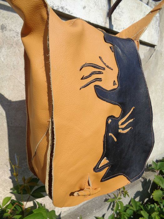 Artystyczna torebka skórzana z kotami. Handmade