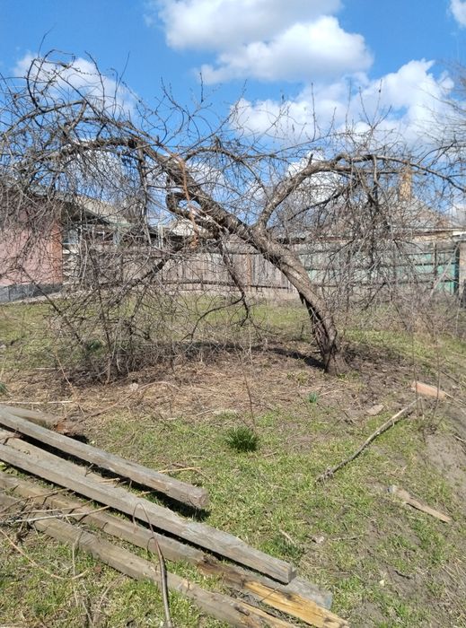 Півбудинку  з окремим двором,  50и2