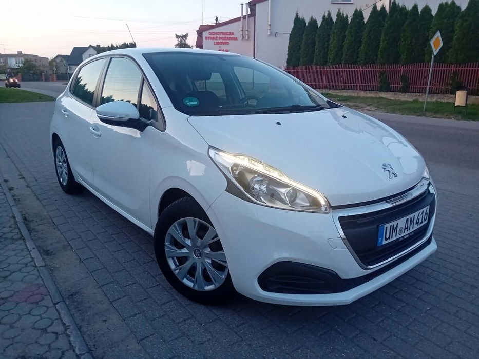 Peugeot 208