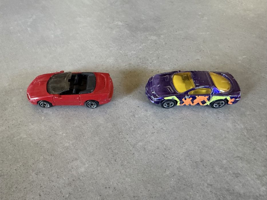 Resoraki Matchbox 2X Chevrolet Camaro Convertible / Z28