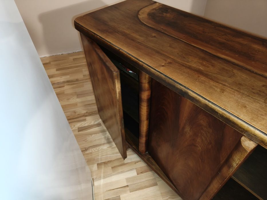 Sprzedam komodę do renowacji.