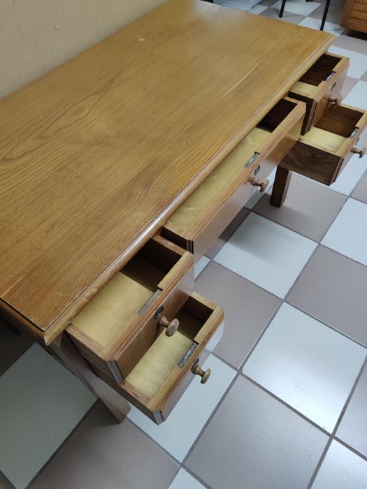 Secretaria vintage em carvalho