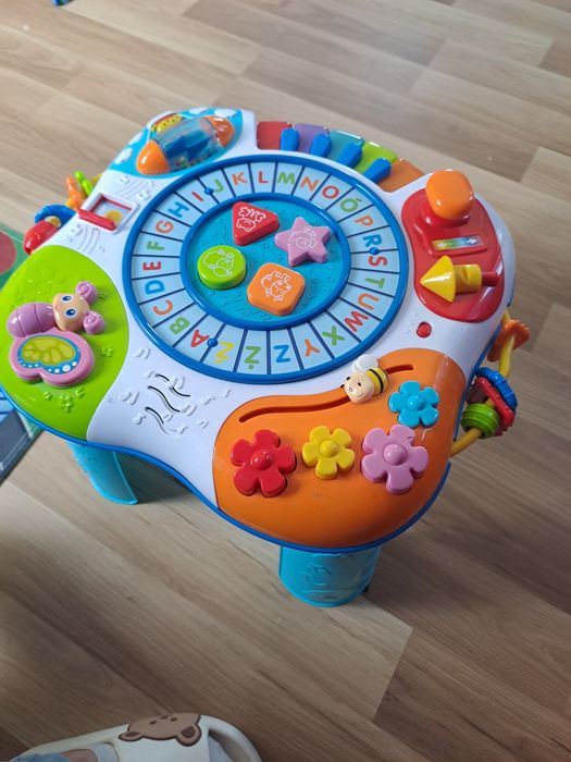 Stolik grajacy dla dziecka