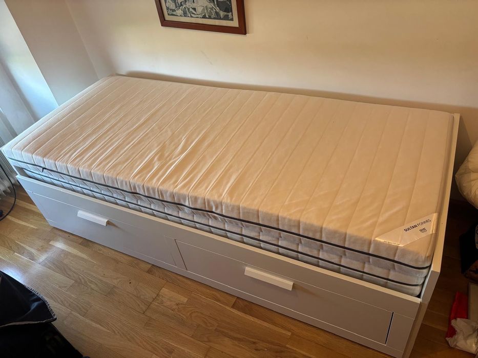 Cama dupla IKEA, como nova, colchões incluidos