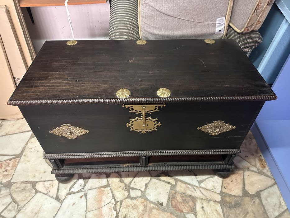 Arca-Báu / Madeira macica