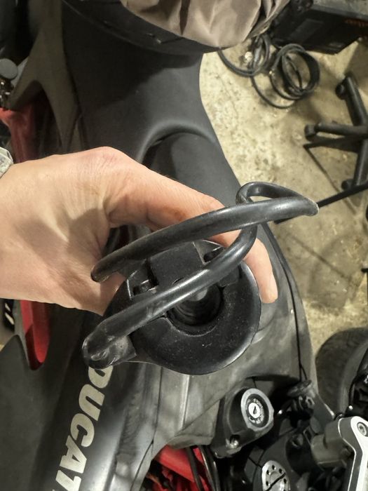 Ручка Газа БУ від Мото Дукаті 
Працююча