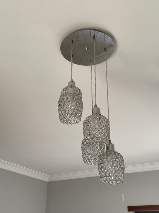 2 Candeeiros suspensos