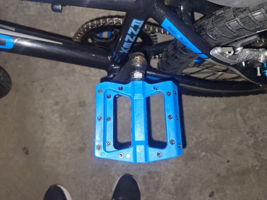 Mega okazja BMX waży    9 kg        taniooo