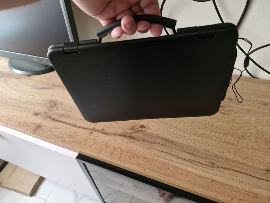 Противоударний сенсорний ноутбук-планшет Intel 4ядра 4Gb/128Gb SSD/ WiFi/3D Camera