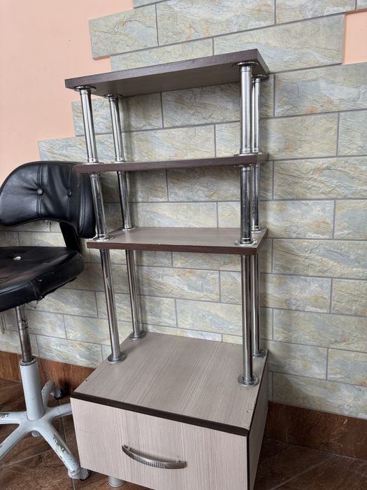 Уцінка -20 відсотків на все Меблі з перукарні.світильники від павербан