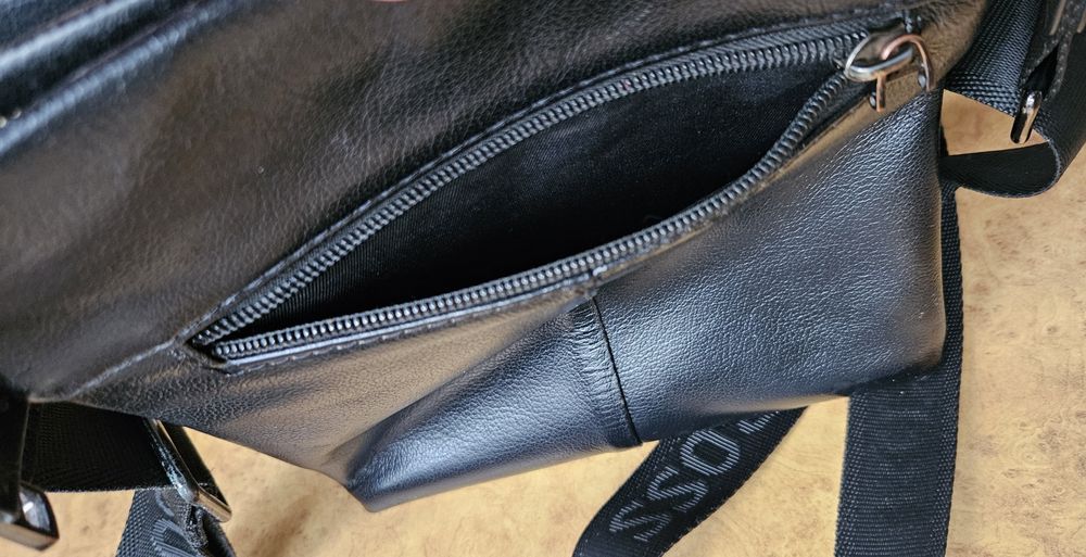 Сумка шкіряна через плече Hugo Boss