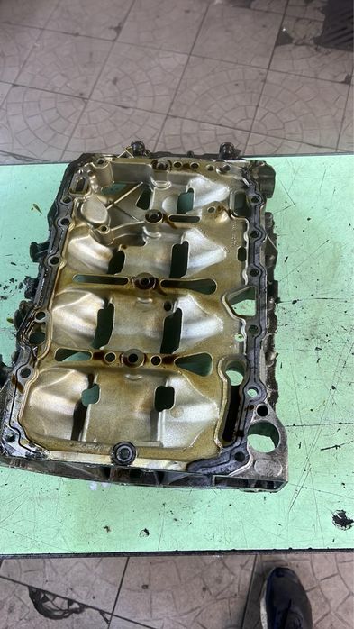 Поддон полуподдон tiguan 2