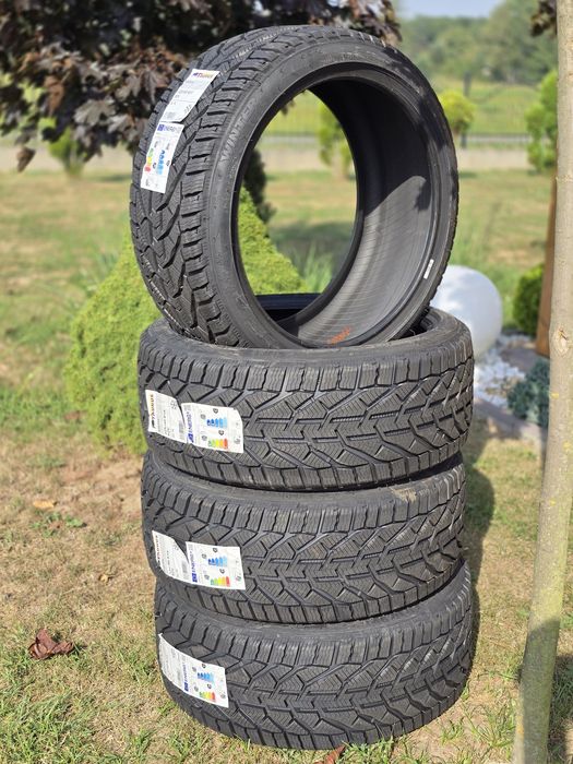 225/40R18 DWIE SZTUKI opony zimowe Taurus grupa Michelin. Montaż NOWE