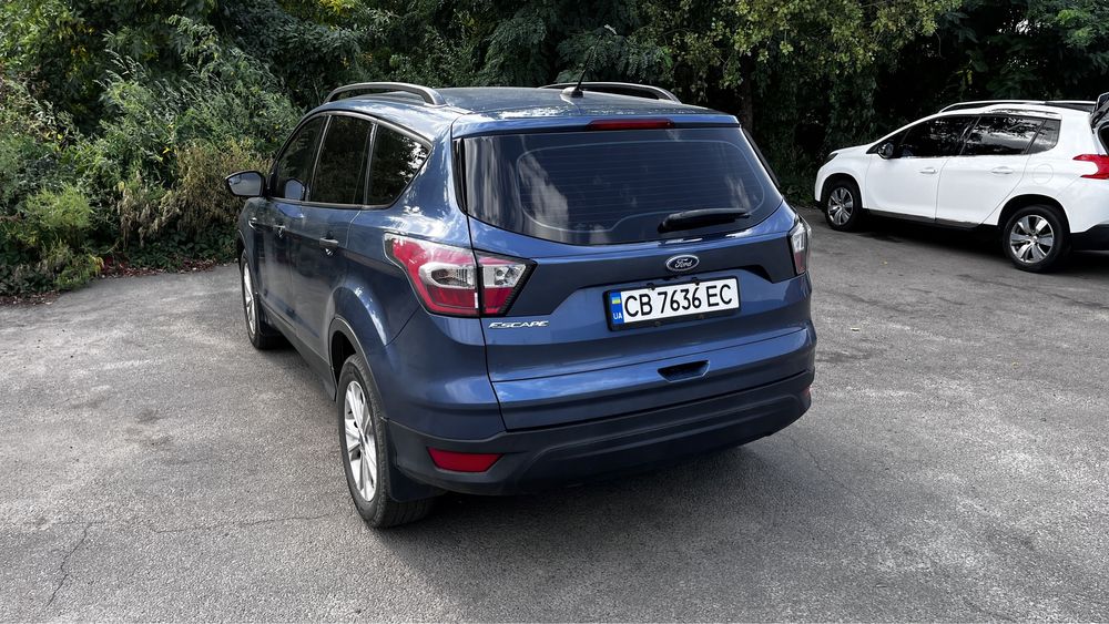 Продам Ford Escape