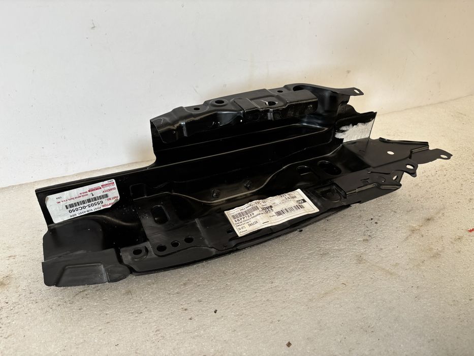 Toyota Tundra wspornik fartuch wzmocnienie