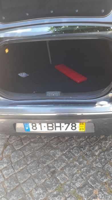 Veiculo peugeot azul