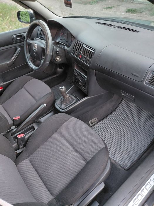 Volkswagen Golf 2000 1.4