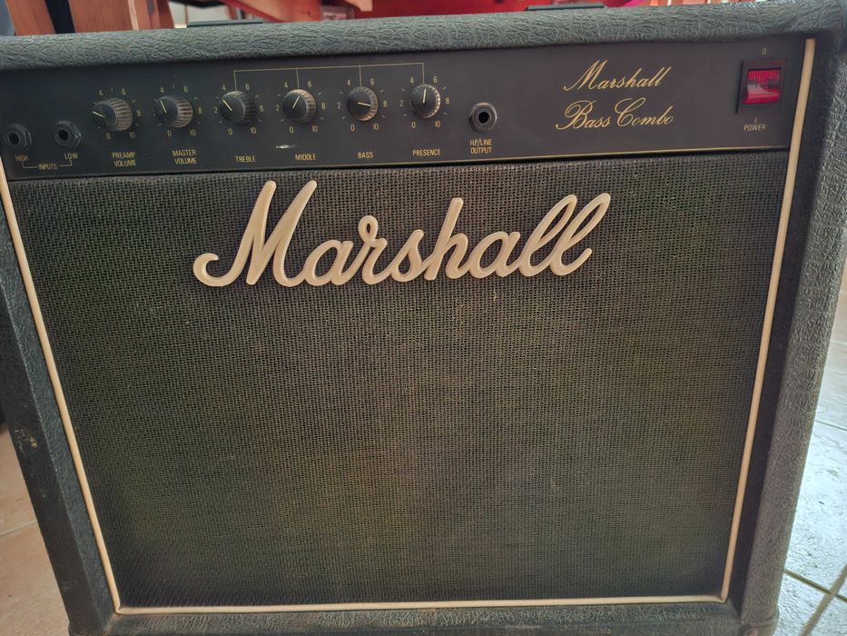 Amplificador Marshall Bass Combo 5503